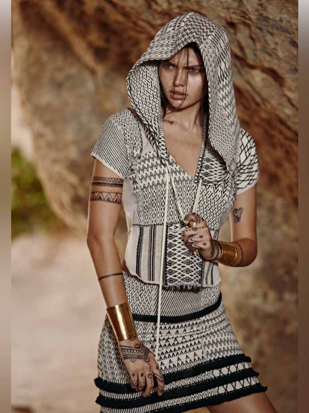 Zhennymph Black & White Patterned Hooded Wrap Bohemian Festival